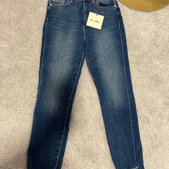 DL1961 Women's Dark Blue Ankle Jeans - Picture 4 of 5